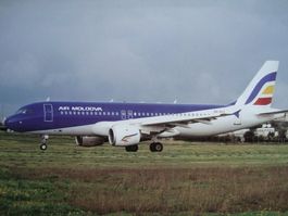 Air Moldova Airbus A320-211 ER-AXV