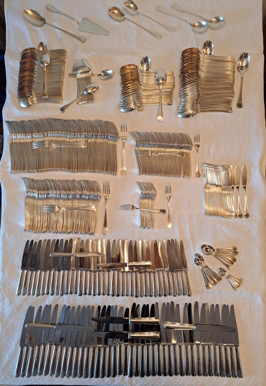 Christofle Set di posate: CHRISTOFLE Silber Besteck – Usato da Rigi Kaltbad venduto da rigIdyll