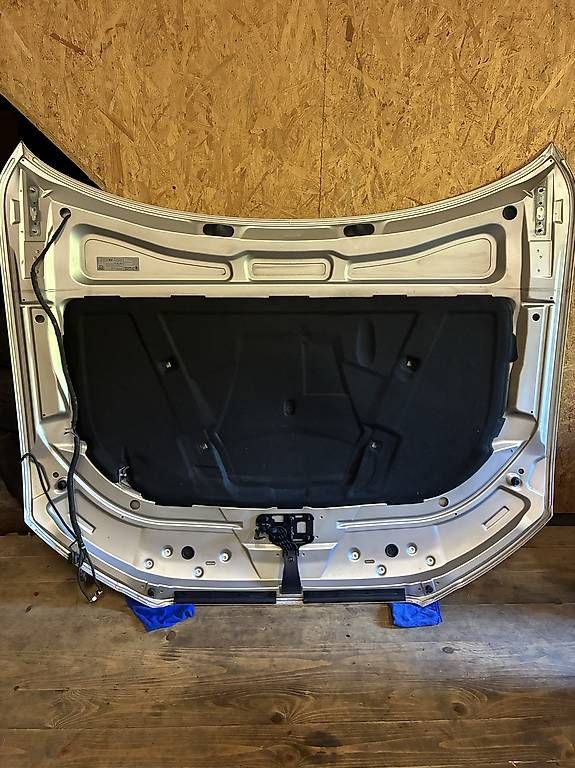 Tutti pezzi di ricambio auto: Audi A4 b8 Motorhaube  – Usato da Wasen I.E. venduto da leu_kt8s