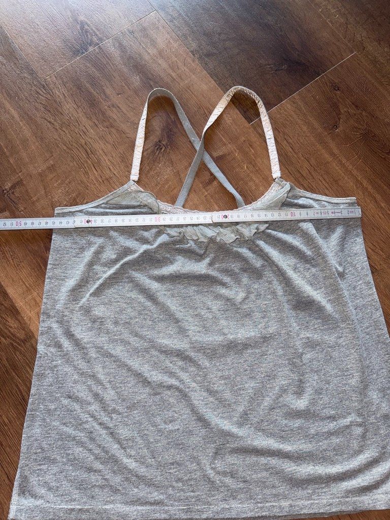 Abercrombie Tops: Abercrombie tank top - L – Gebraucht aus St-Sulpice VD von juhdu 1