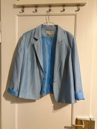 Babyblauer /Hellblauer Blazer