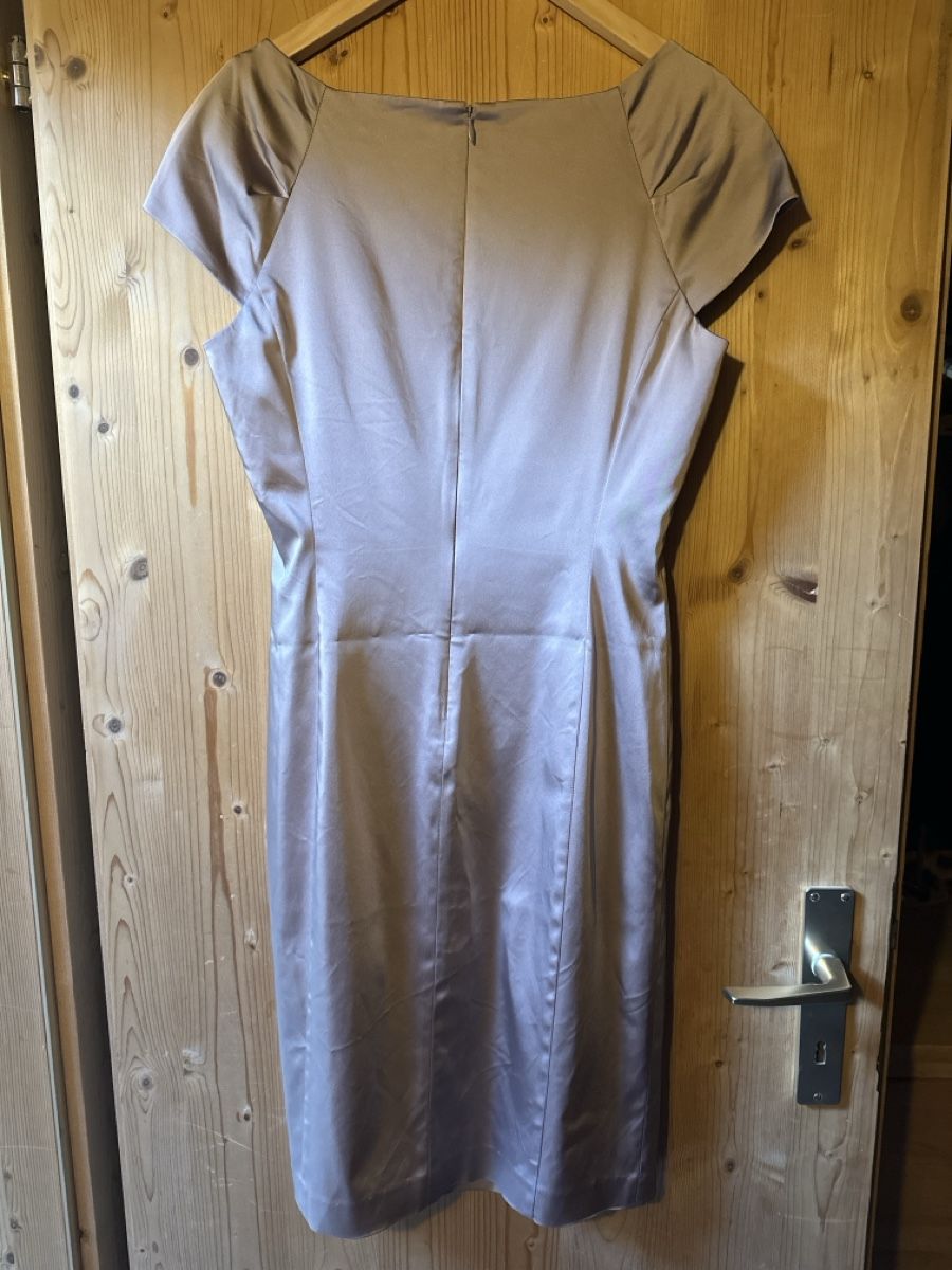 Vestiti: Kleid von Christian Berg – Usato da Donat venduto da troja007 2