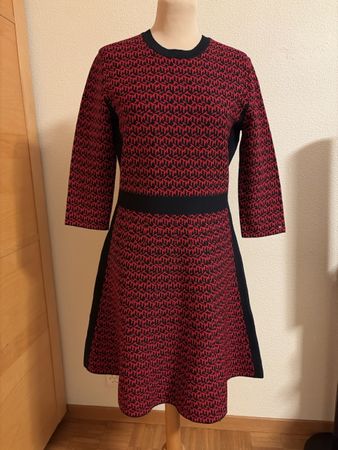 Robe Tommy Hilfiger rouge noir motif taille M état neuf