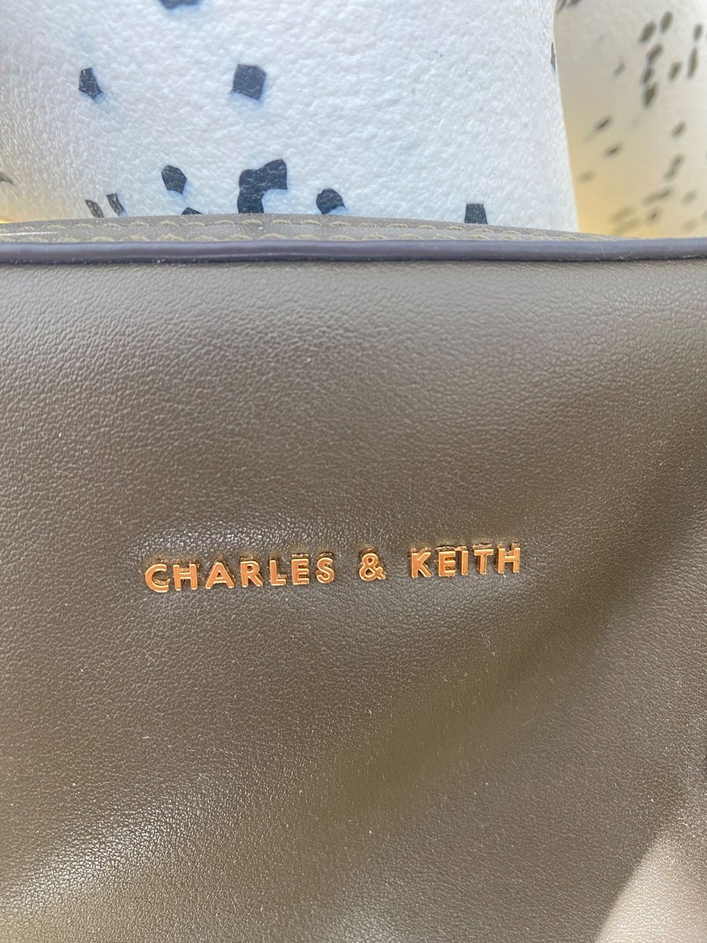 Borse da donna: CHARLES & KEITH HANDTASCHE – Usato da Zürich venduto da isabel137 1