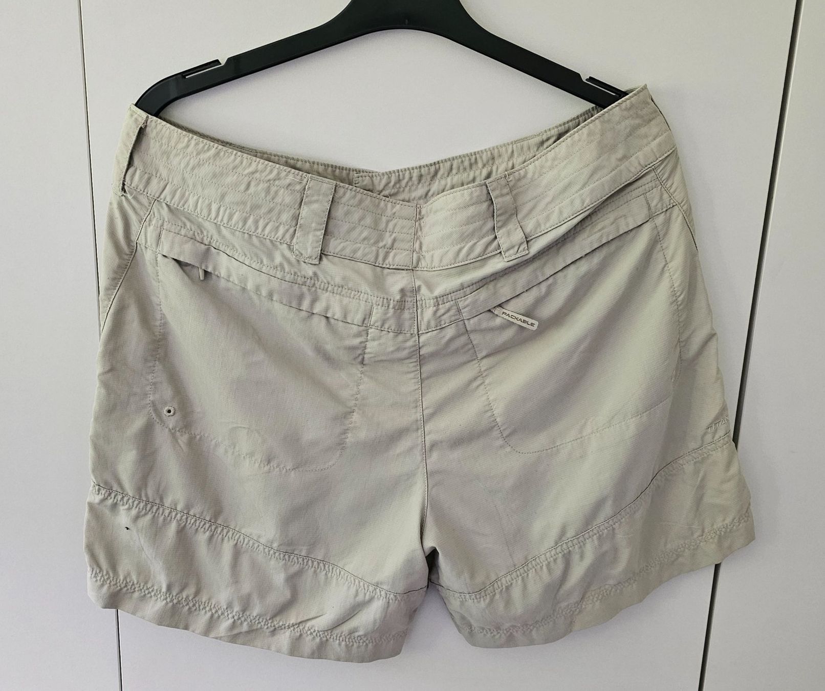 Columbia Pantaloni: *COLUMBIA TITANIUM* Damen Schorts gr.14 – Usato da Bronschhofen venduto da Xena37 1