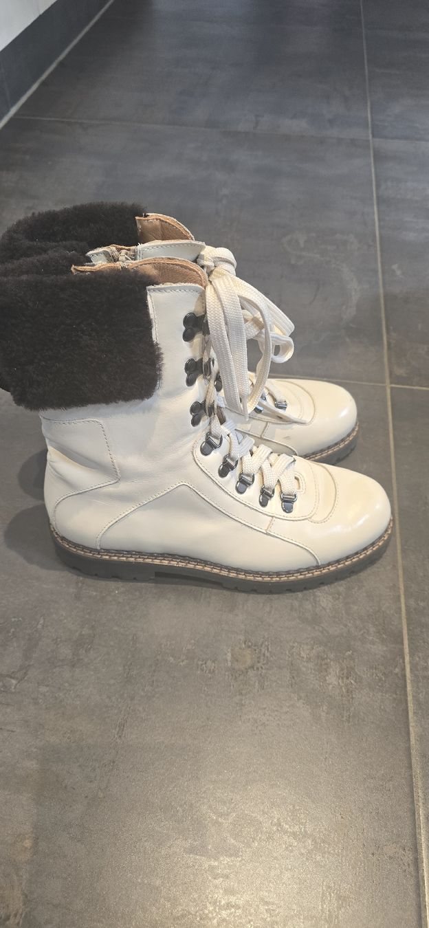 Damenschuhe: Giorgio Perticari Winter-Boots Gr. 38 Lammfell – Gebraucht aus Schönenwerd von violett03