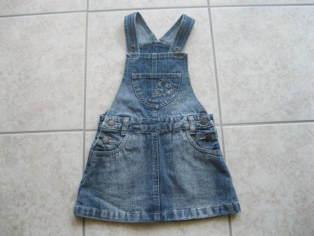 Robe en jeans comme NEUVE taille 98