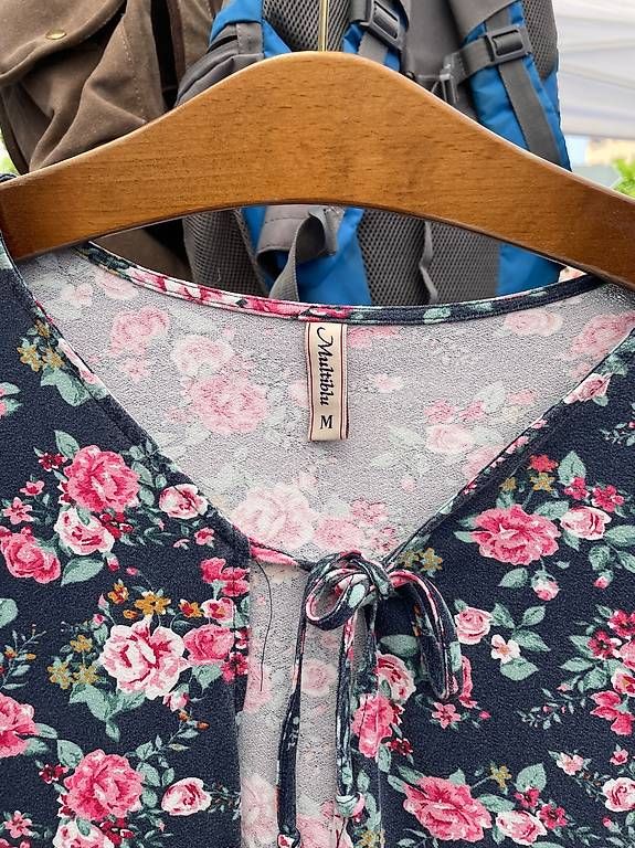 Bolero: Verspieltes Jäckchen mit Blumenmuster, 3/4-Ärmel, Gr. M – Usato da Jona venduto da Tr3s 2