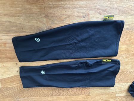 Assos Knie wärmer p1 grosse 1