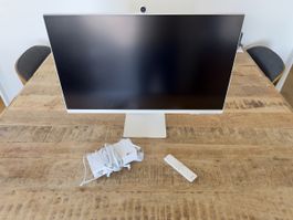 Samsung M8 Smart Monitor 27“ 4K