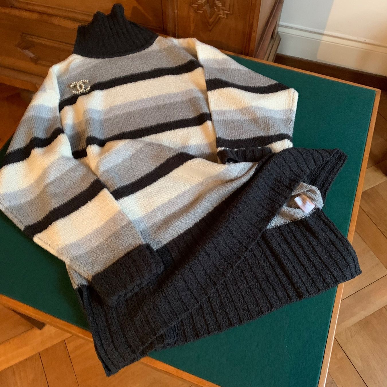 Maglioni & Felpe: VINTAGE COSMOS Pullover  Zustand: Perfekt wie NEU – Usato da Interlaken venduto da Bona55 7
