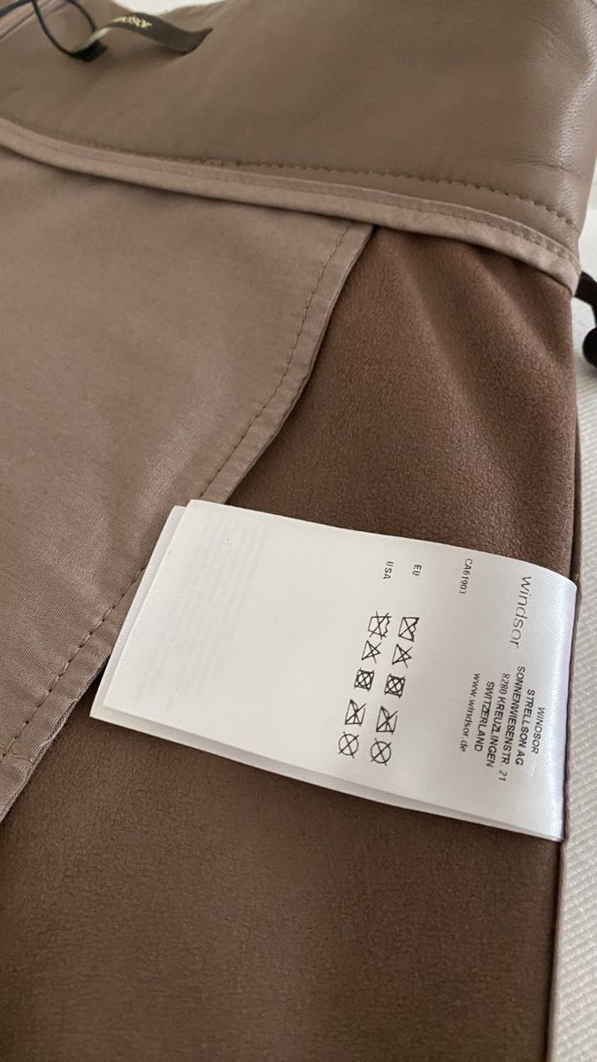 Windsor Gonne: Lederrock Windsor NEU – Nuovo (secondo la descrizione) da Zürich venduto da Orch43 3