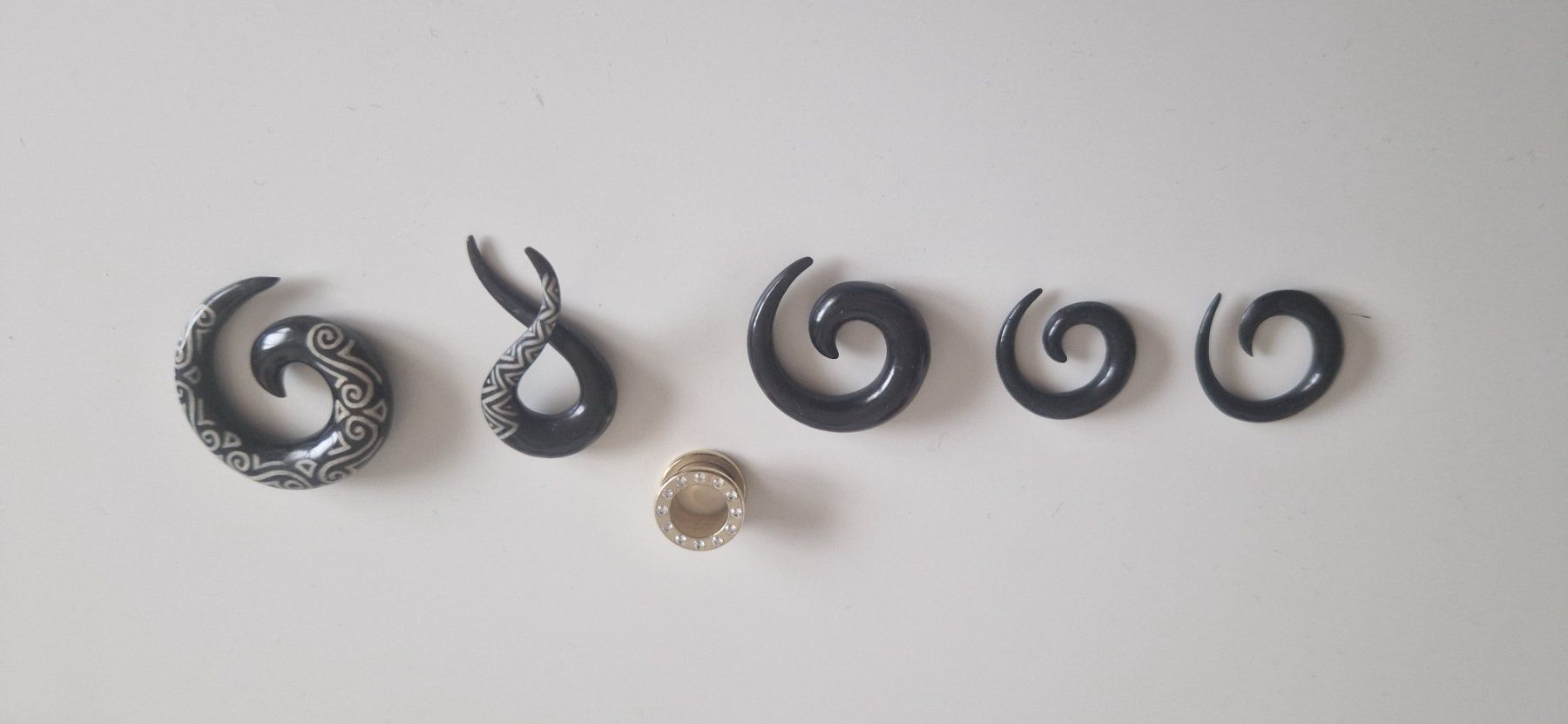 Gioielli per piercing: Dehnspiralen und Tunnel – Usato da Wängi venduto da cla_cq7s