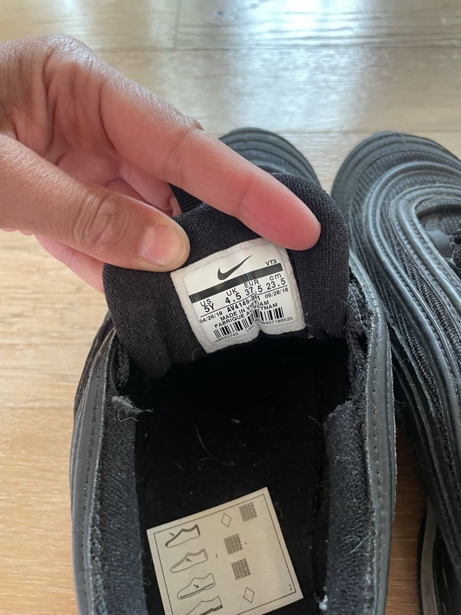 Nike Scarpe da uomo: Scarpe Nike Silver – Usato da Losone venduto da Giulieth 2