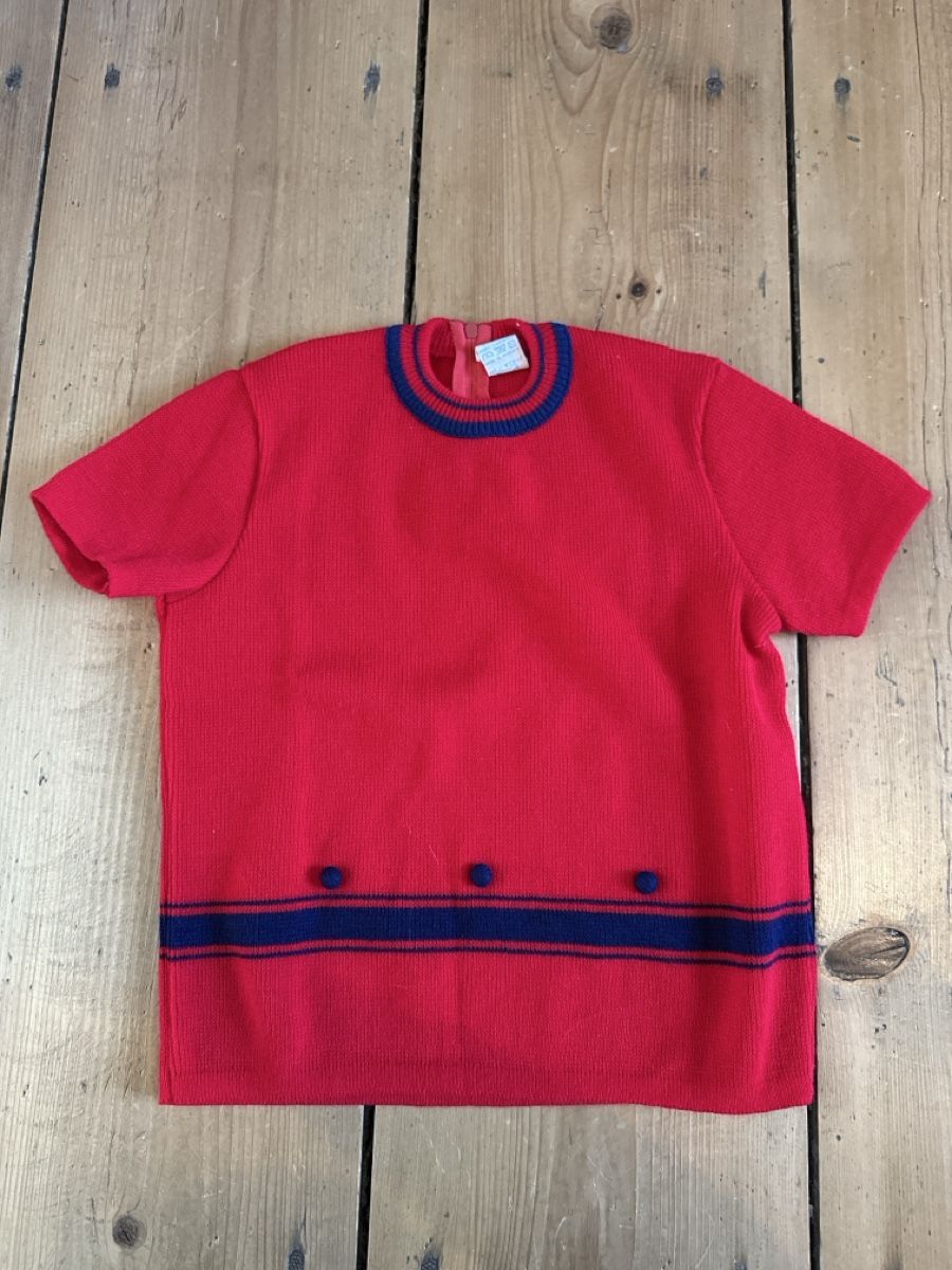 Maglioni & Felpe: Retro Strick-Pulli, Acryl, rot/blau, Gr. 128, Top Zustand! – Usato da Dürrenäsch venduto da luckymonkey