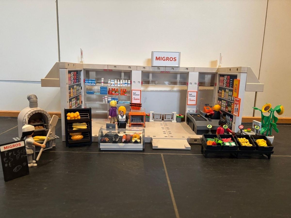 Playmobil Jouets: Playmobil Supermarkt Migros Set – D'occasion à Wernetshausen par YvesR02