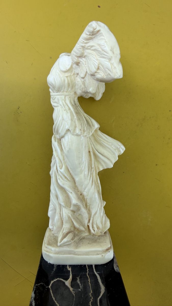 Figurines: Nike von Samothrake Replik als Briefbeschwerer – D'occasion à Riedholz par Frettchen63 8