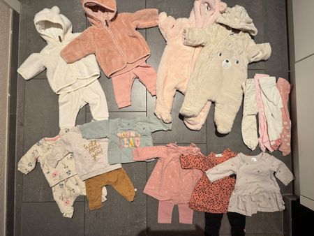 Baby Kleider Grösse 56