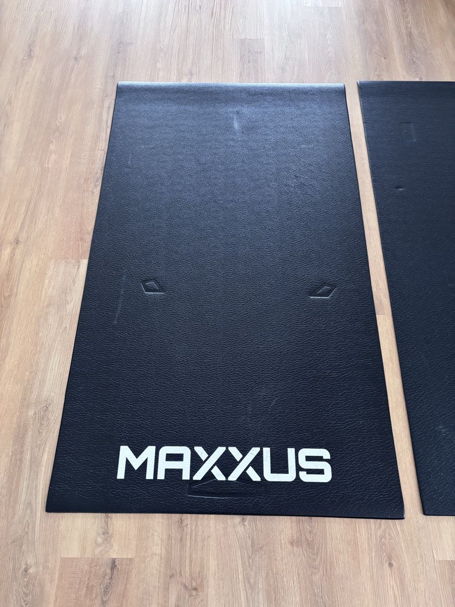 Maxxus Bodenmatten: Zwei MAXXUS Bodenmatten – Gebraucht aus Bubikon von Sleiket 1