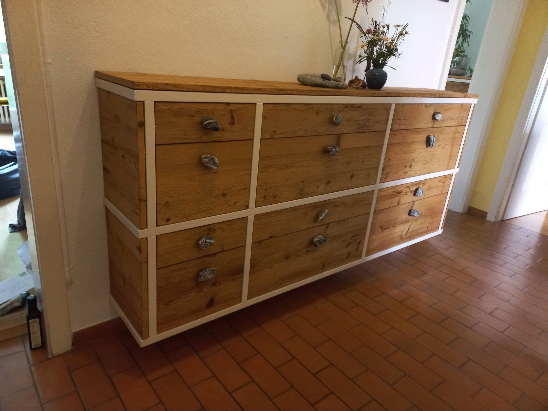 Cassettiere: Hängesideboard – Usato da Thalwil venduto da Klettermax1291