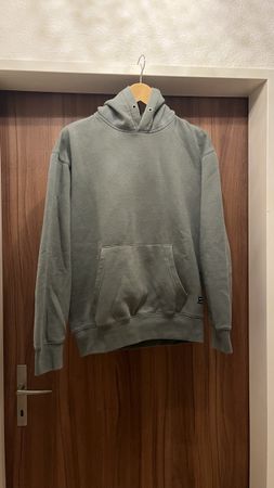 Maglione con cappuccio