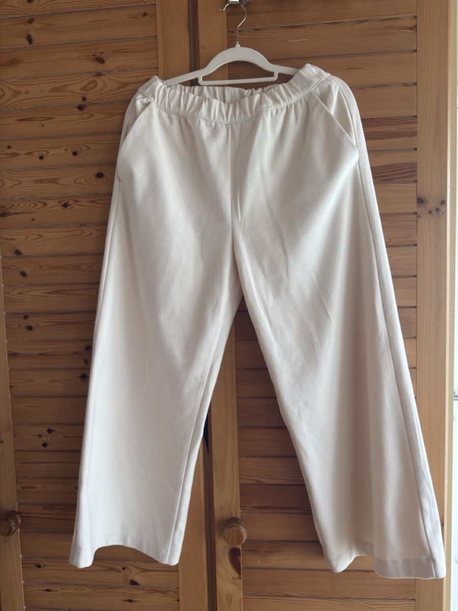 Pantaloni: Trendige Hose, Beige, Grösse L – Usato da St Gallen venduto da Berta343