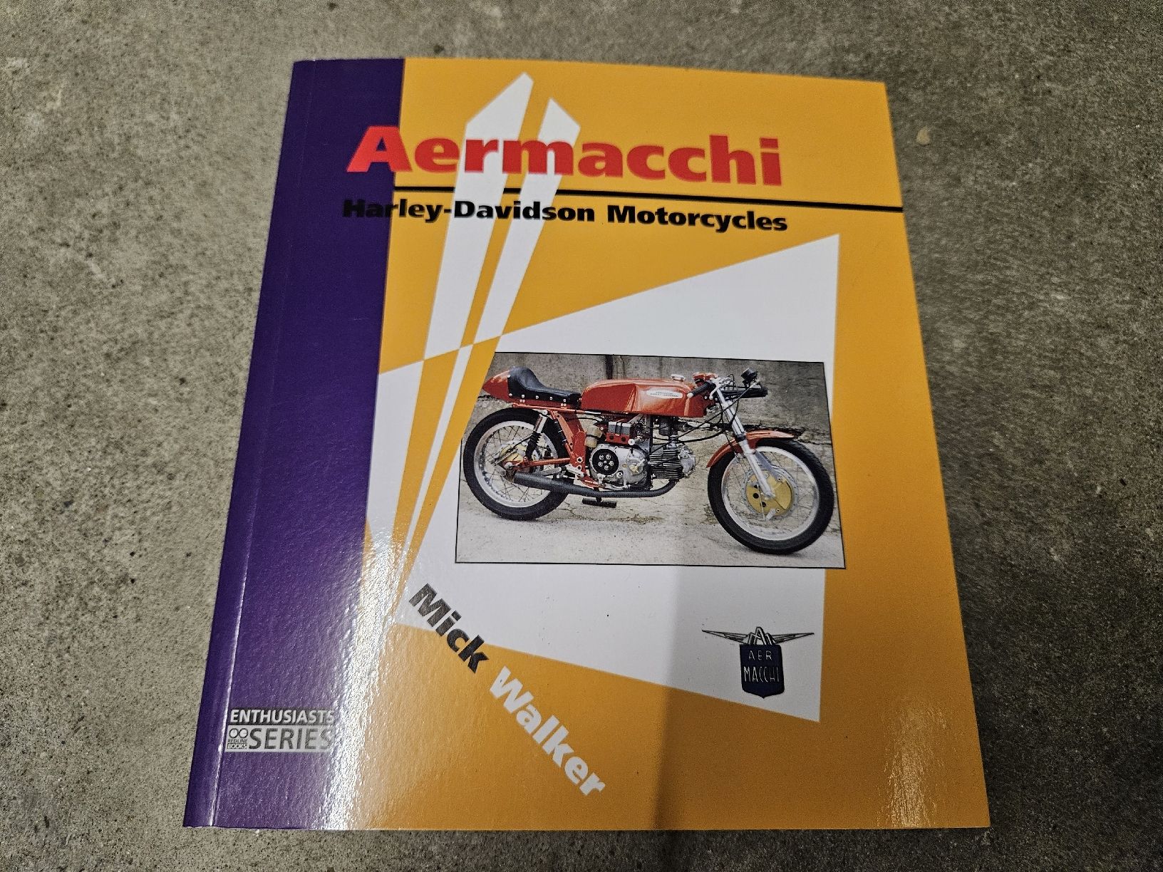 Libri: Airmacchi Buch – Usato da Dielsdorf venduto da toe51664