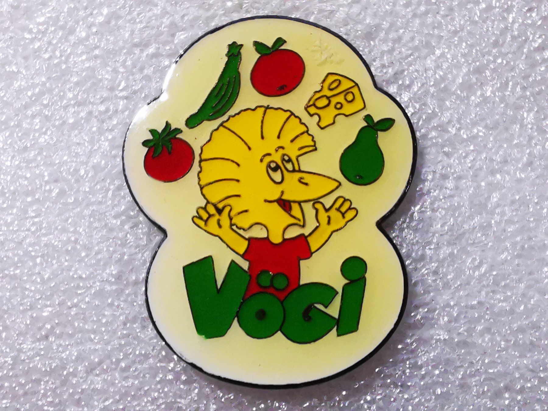 Placchette & Badge: Ansteckpin 54: Vögi – Usato da Oppligen venduto da Pin-Fall-Shop