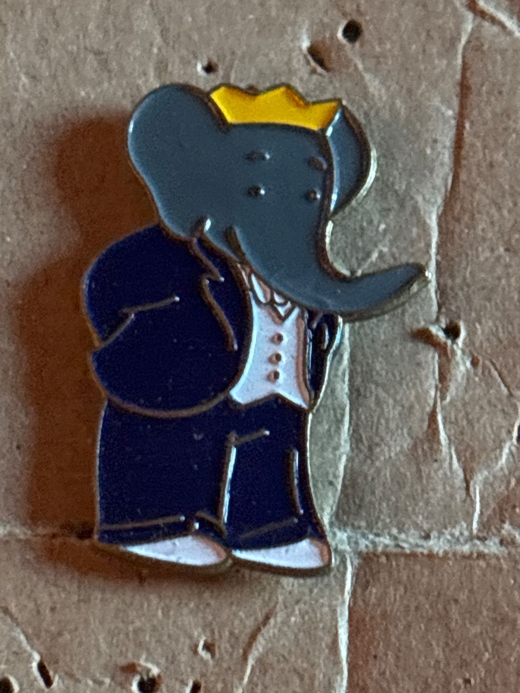 Plaketten & Abzeichen: Pin  Babar – Gebraucht aus Lützelflüh-Goldbach von NicoleL.