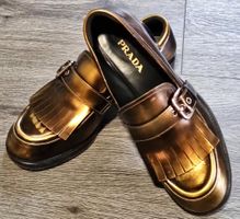 Original goldige Prada-Schuhe-Loffer