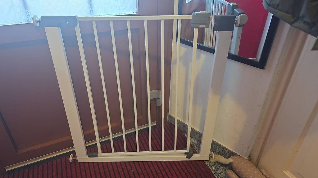 Box & Barriere di sicurezza: Vendo cancello per bambini – Usato da Iragna venduto da AnaRita2719