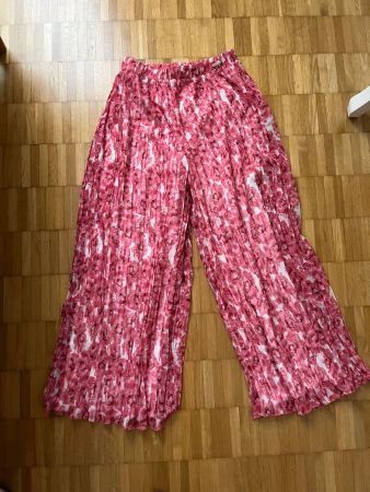 Guess Hose Gr. 16 Y (für die 16jährige) *NEU*