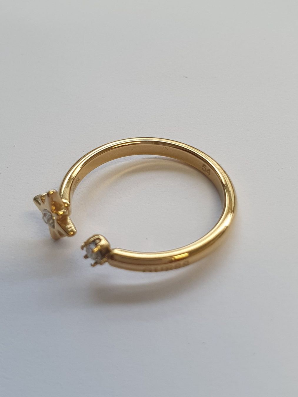 Guess Anelli: Schöner Ring von Guess mit Stern – Nuovo (secondo la descrizione) da Wettingen venduto da __Dom__ 5