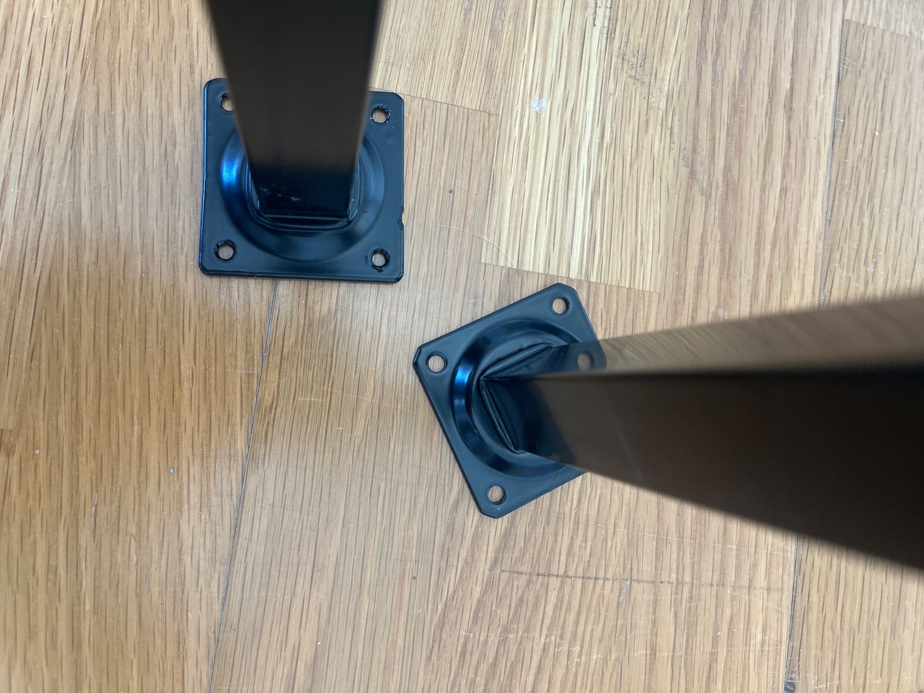 Autre mobilier: 4 Tischbeine 70cm – D'occasion à Wädenswil par ladinajungck 2