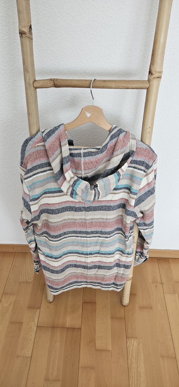 Maglioni & Felpe: Vissla Kapuzenpullover gestreift Grösse L – Usato da Rombach venduto da ThriftBetter 2
