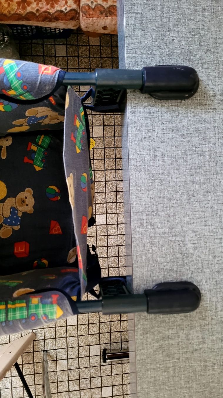 Hocker: Tischsitz für Babys – Gebraucht aus Bühler von Sarah_Cunha 3
