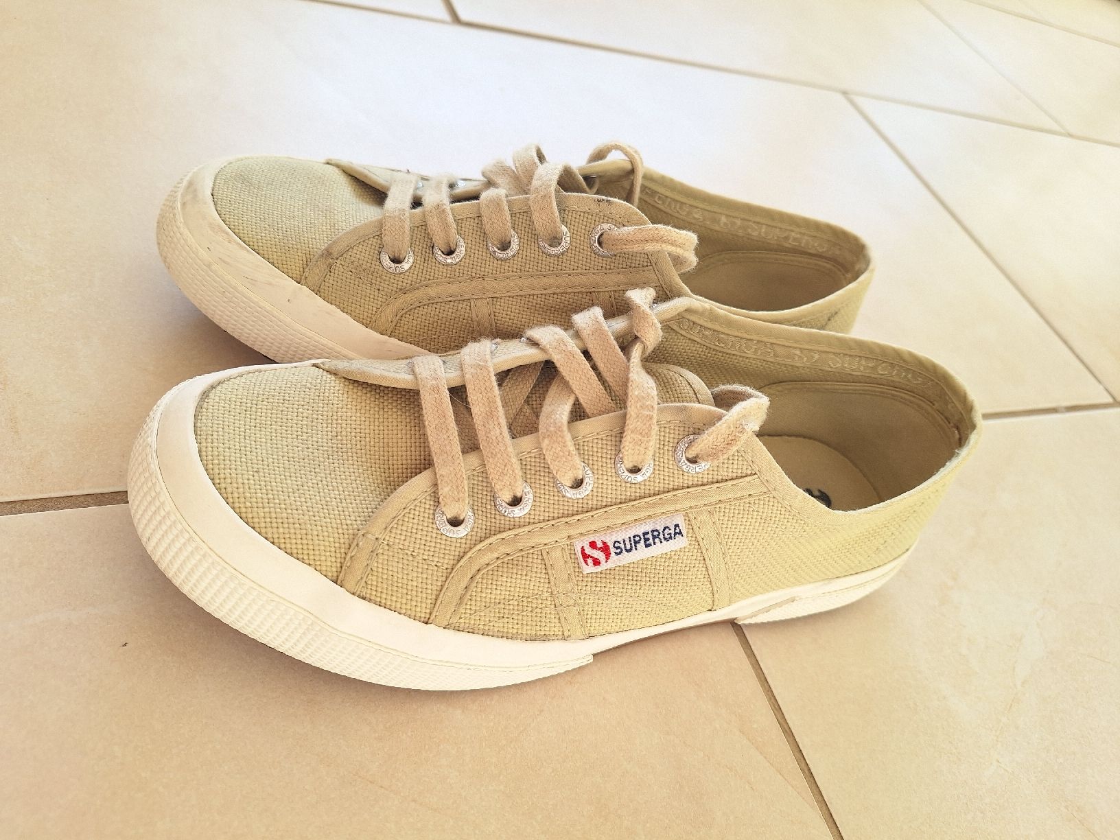 Superga Chaussures femmes: Superga Olivegrün Gr. 37 – D'occasion à Zürich par ser_r2vf