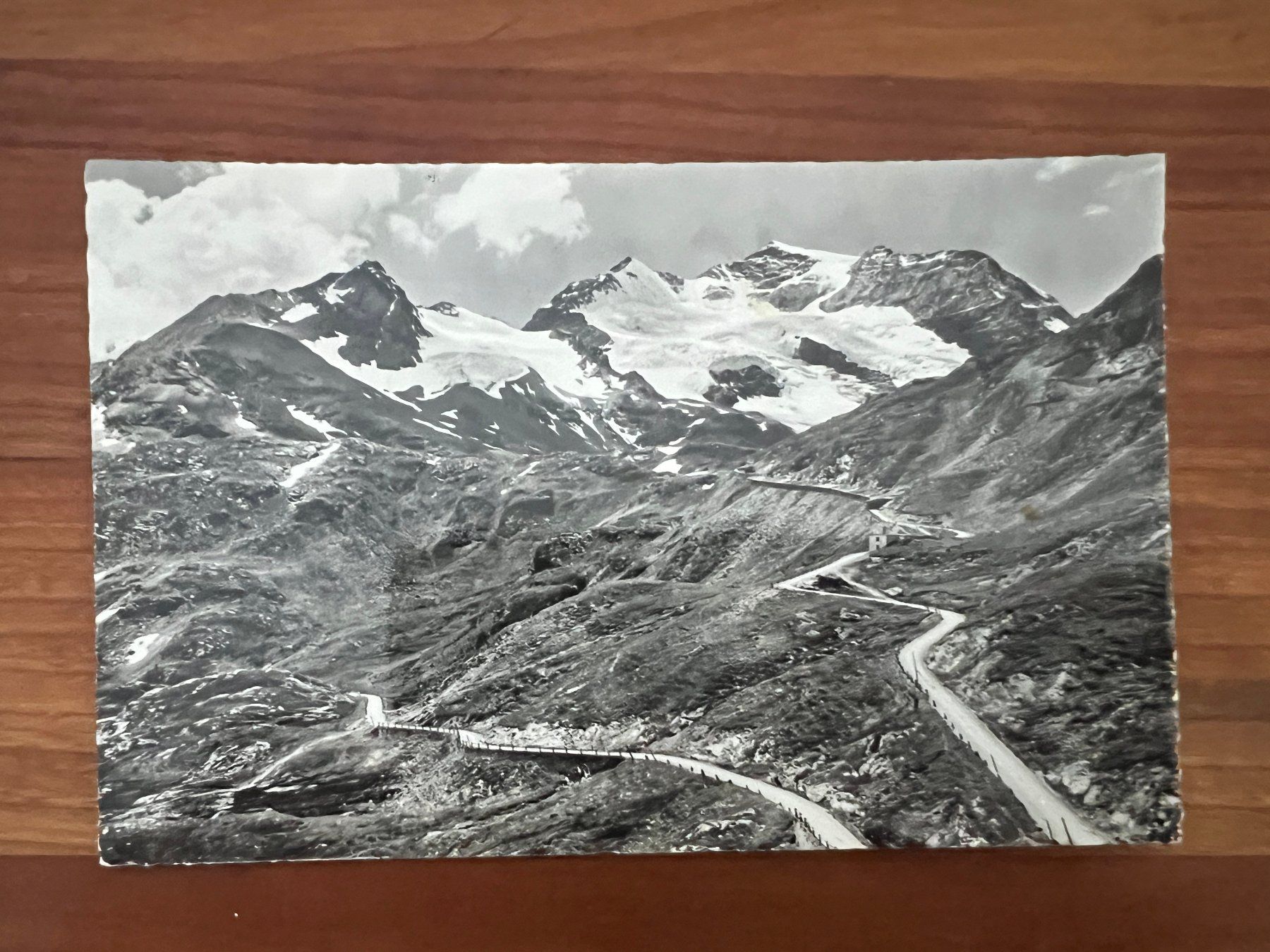 Cartoline postali: AK  1962 Berninastrasse  (G3151) – Usato da Hinwil venduto da Sidi4