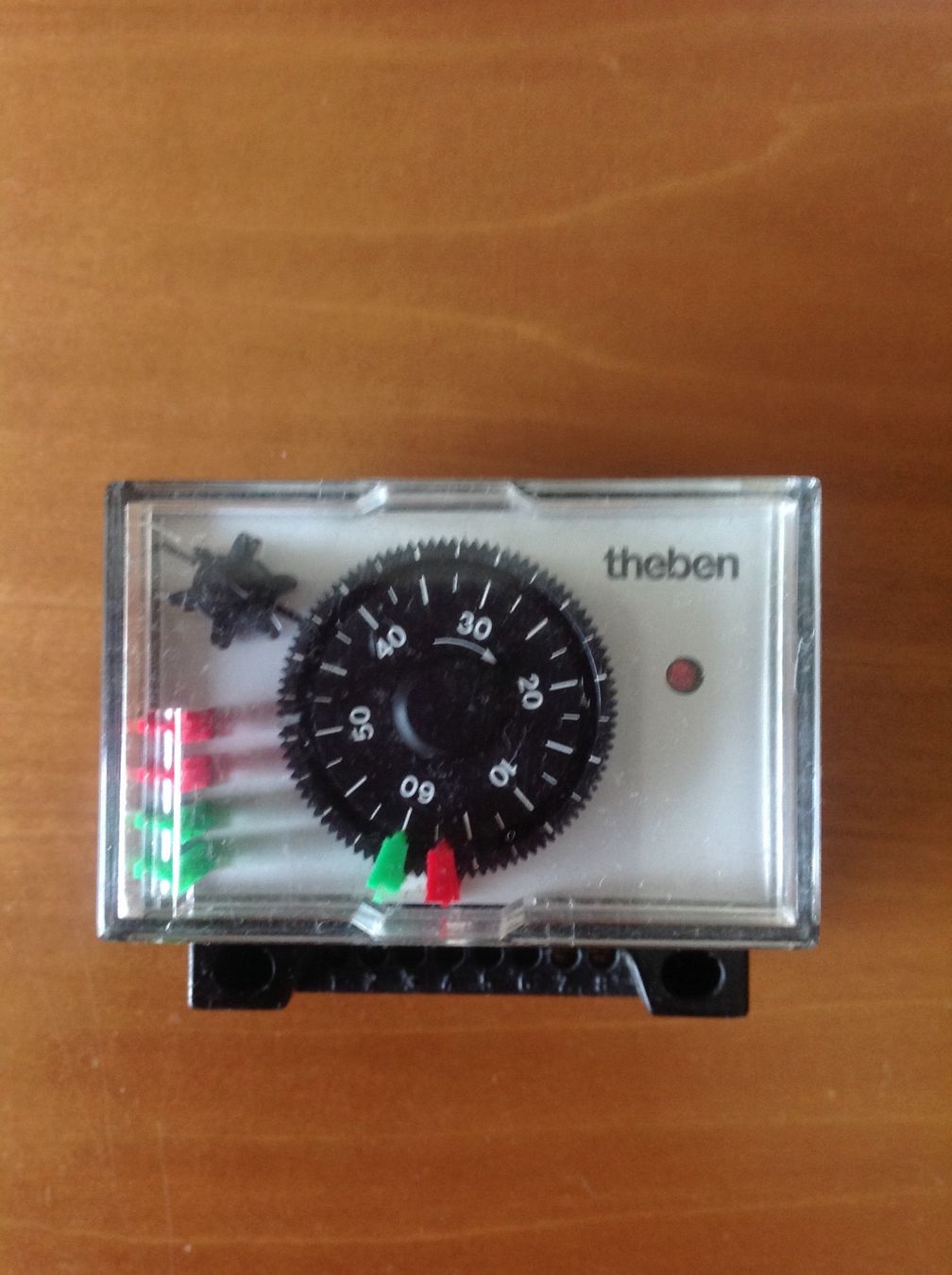 Componenti elettronici: Orologio Theben  per programmi ogni 60 min vintage – Usato da Riva San Vitale venduto da ramarro57
