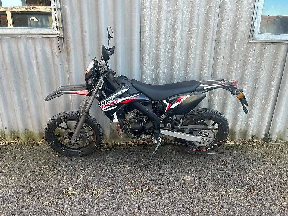 Rieju Strada: Rieju Mrt 50 (bridée a 45km/h) – Usato da Bulle venduto da gav_zq2v
