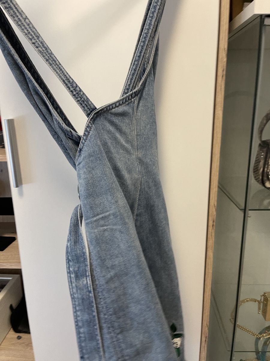 H&M Vestiti: Jeanskleid mit Blumenmuster – Nuovo (secondo la descrizione) da Uzwil venduto da noe_9f9c 2