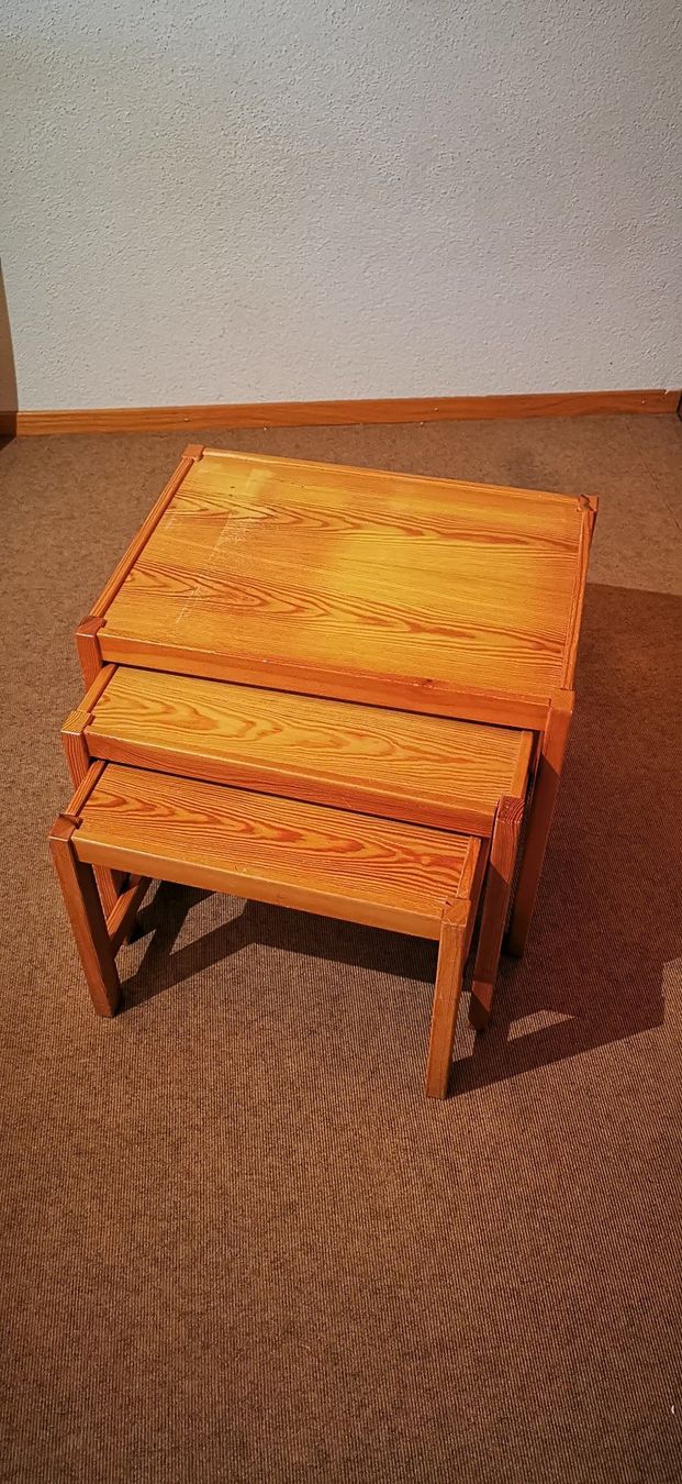 Tavoli: Scand. Nesting-Tables / Satz-Tische 3-teilig Vollholz – Usato da Henggart venduto da hen_9f22 4