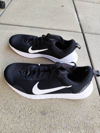 Turnschuhe Nike, Gr. 43