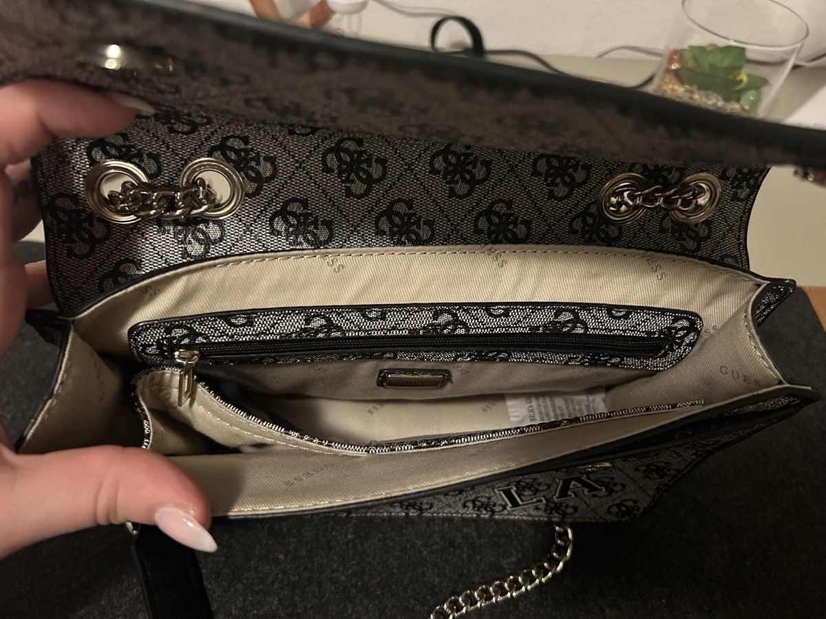 Borse da donna: Guess Tasche – Usato da Ebikon venduto da StivaQ 3