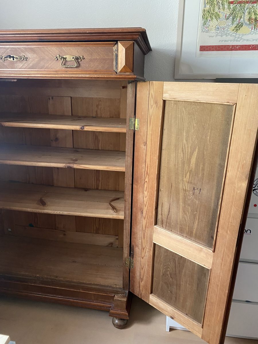 Armoires: Antiker Schrank – D'occasion à burgdorf par kaethiduebi 1