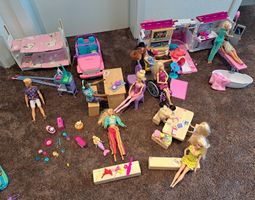 Barbie Puppen und Zubehör