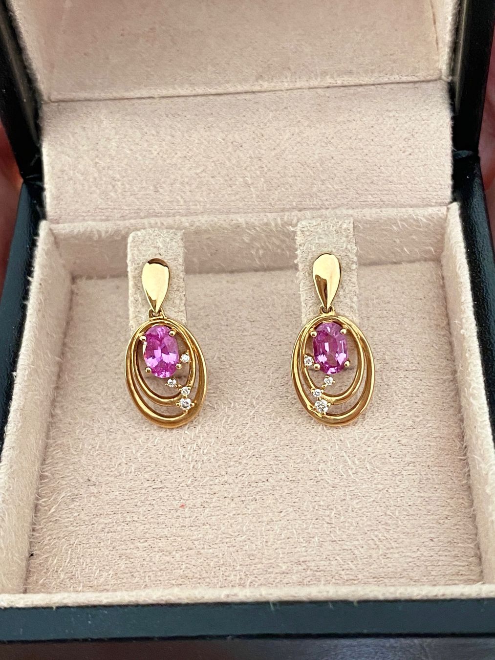 Orecchini pendenti & Orecchini a lobo: Saphir Ohrringe 18k Gold Diamanten – Nuovo e nell'imballaggio originale da Sarnen venduto da Yingsperlen1