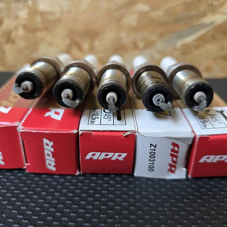 NGK Tutti pezzi di ricambio auto: Zündkerzen DAZA 2.5L TFSI – Usato da Neunkirch venduto da Nat1999 3