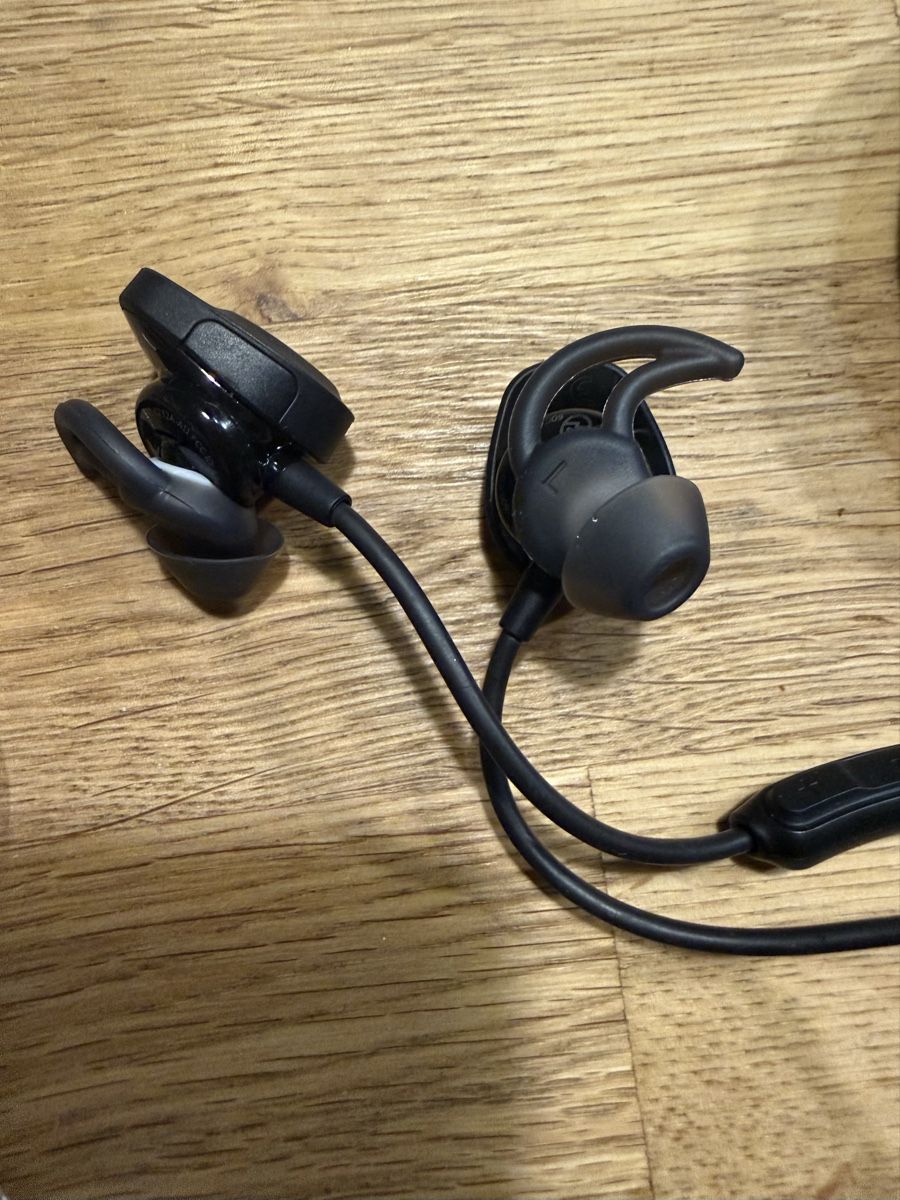 Bose Cuffie: Bose SoundSport Wireless Bluetooth Kopfhörer (schwarz) – Usato da Dintikon venduto da wunderliing 3