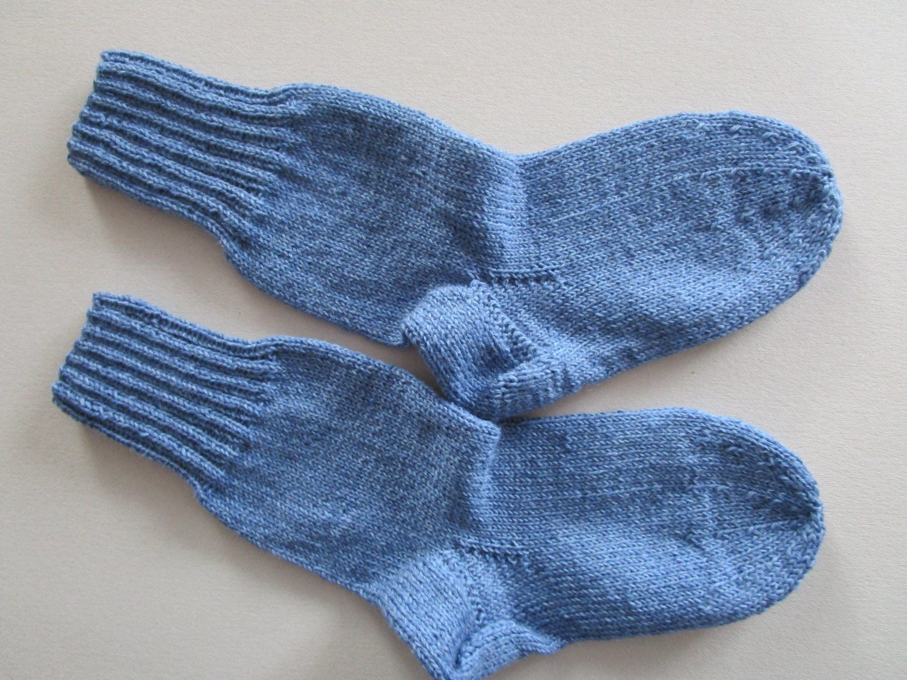 Calze: handgestrickte Socken Gr. 40/41 – Nuovo (secondo la descrizione) da Ursenbach venduto da gruenblau 1